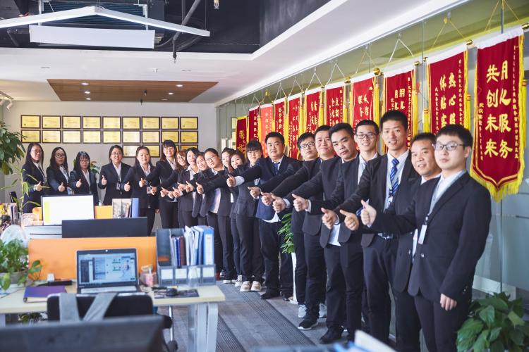1780902926839834.jpg 易天团队 75.jpg